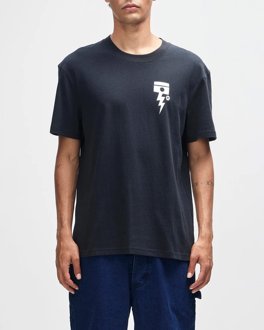 Pisstin Tee