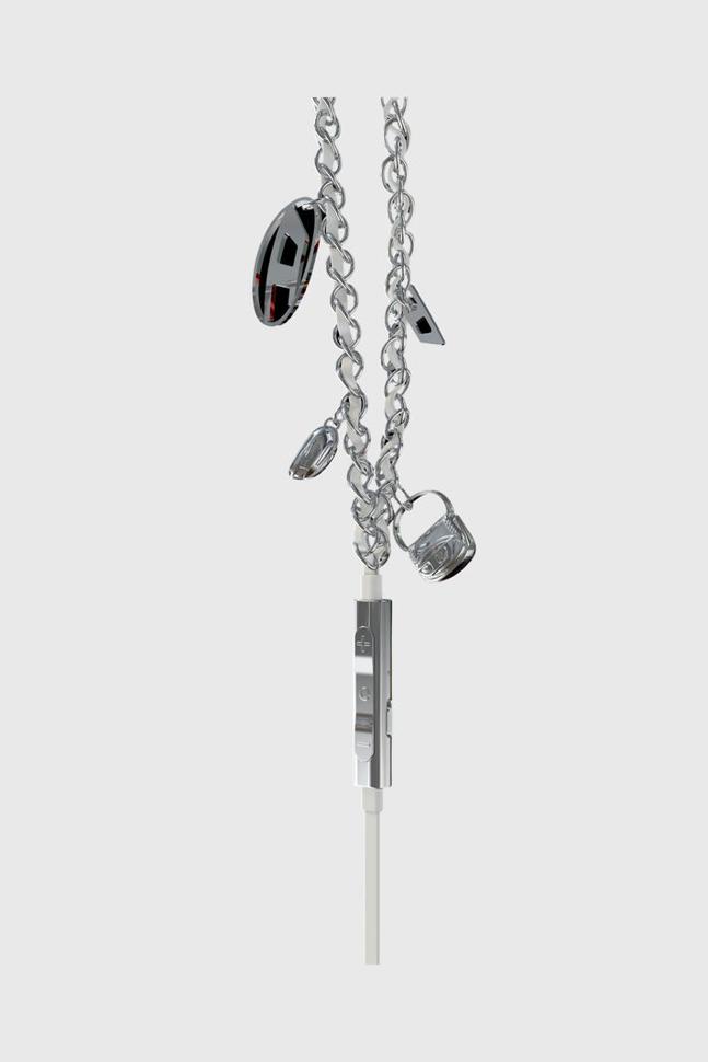 WIRED EARBUDS