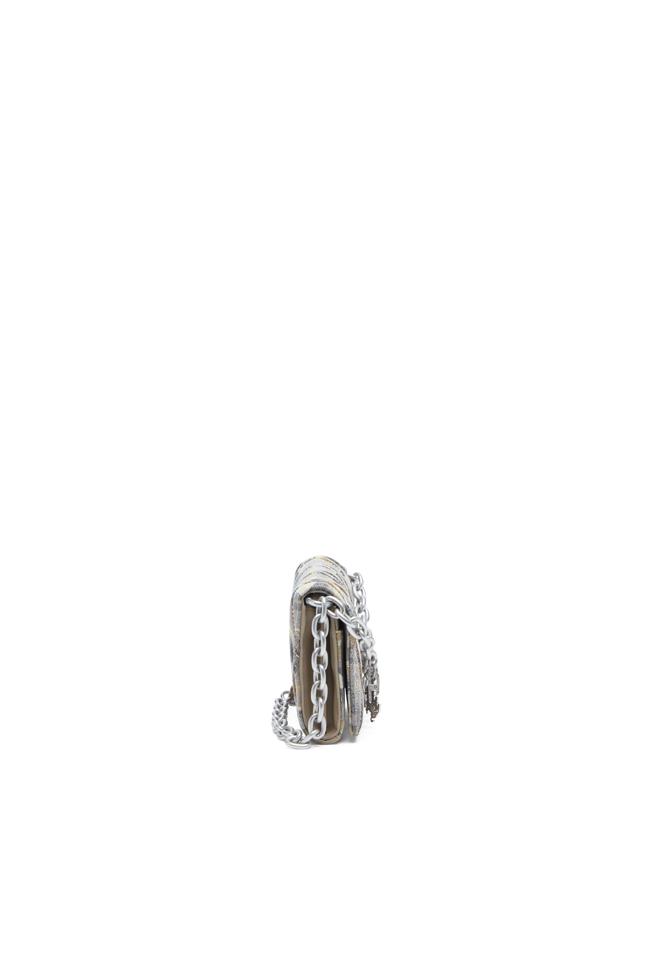CHARM-D WALLET STRAP WALLET