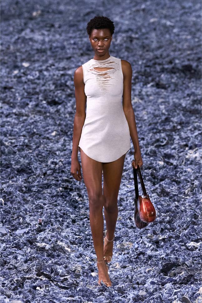 DOUBLE-D SHOULDER SHOULDER BAG