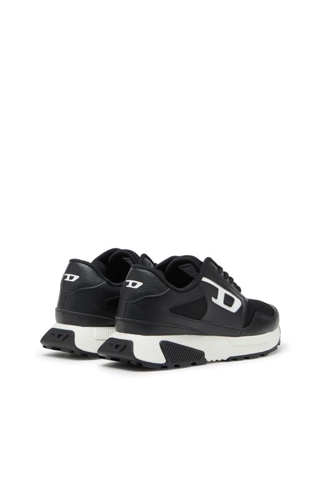 S-TAME-D RUNNING SNEAKERS