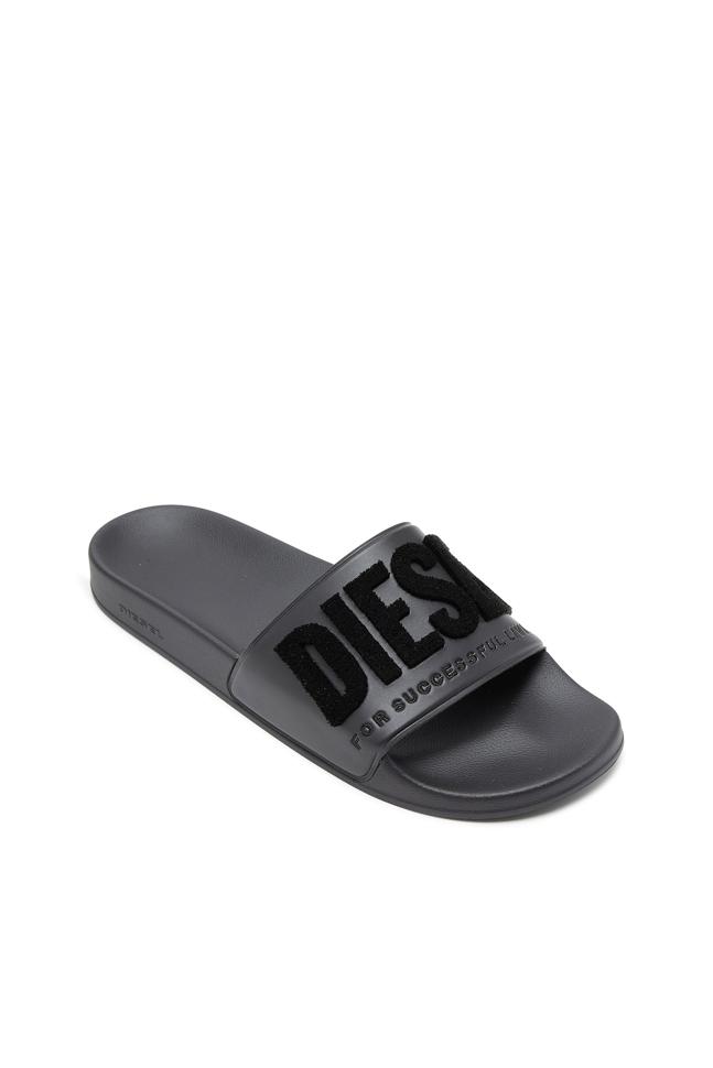 SA-MAYEMI FLOCK W SANDALS